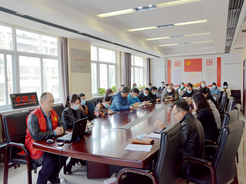 学习身边榜样  汲取奋进力量