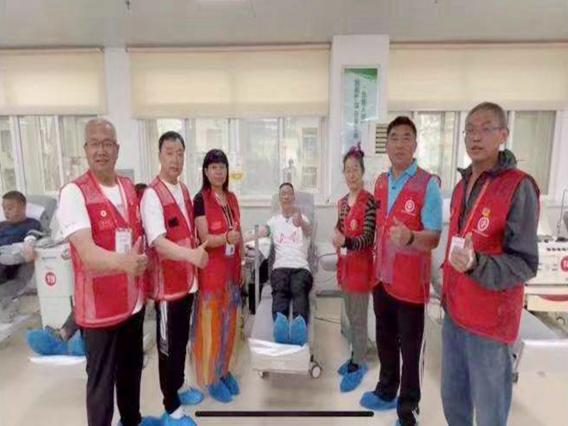 “捐献血液 分享生命”他成为郑州市第七位300次献血者