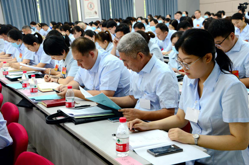 河南省红十字血液中心召开党员大会进行换届选举