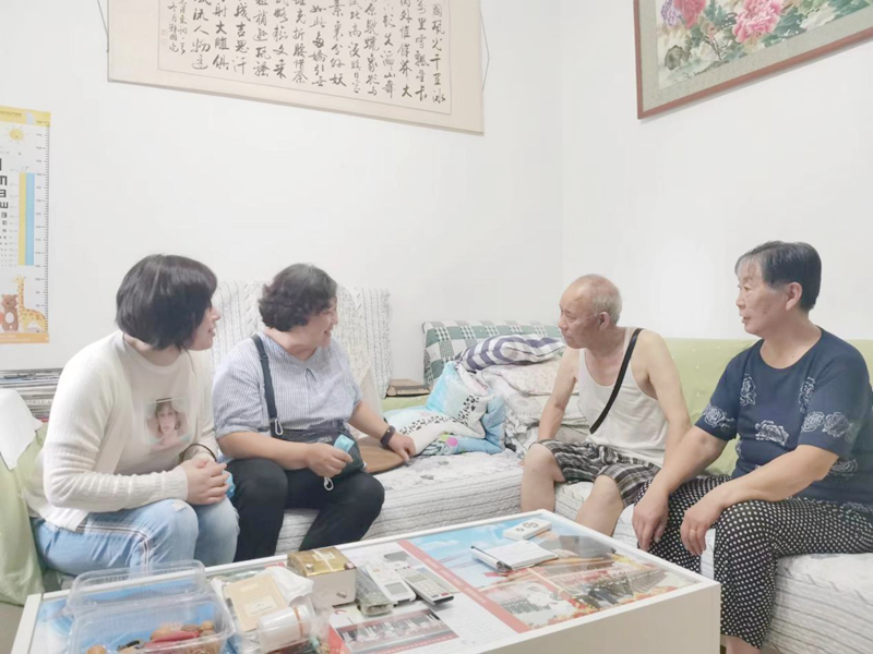 离退休党支部开展走访慰问活动