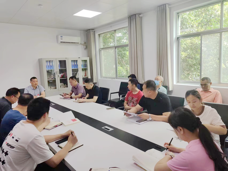 后勤党支部开展七一专题党课