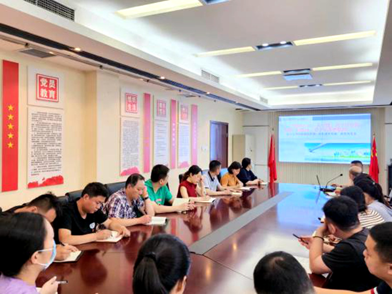 百年正芳华，奋斗谱新篇