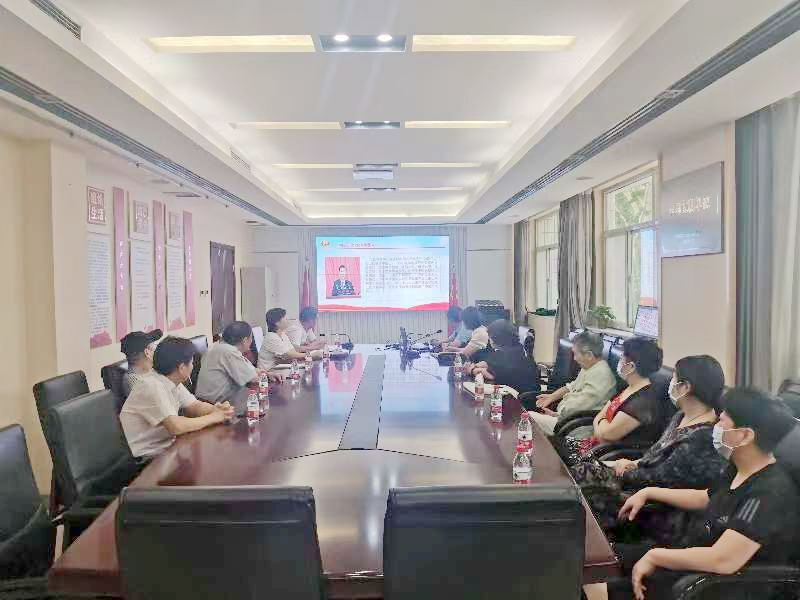上党课增进理论知识 学思想提高党性修养