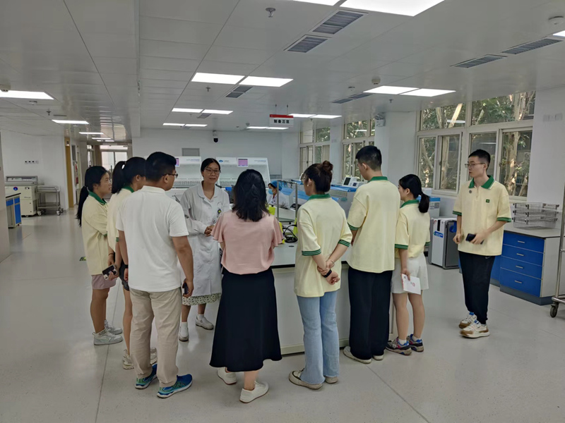 中国医学科学院输血研究所研究生到我中心开展暑期社会实践