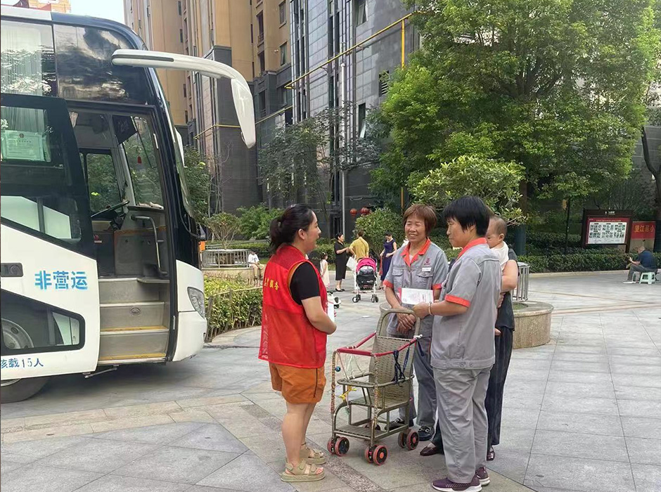 党建夜车聚人心 采血二科党支部众志成城齐上阵