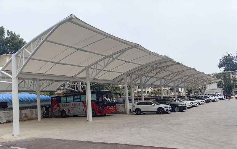 大车车棚二期项目建设顺利完工