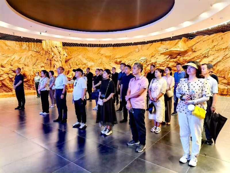 河南省红十字血液中心举办党员干部学习党的二十大精神培训班
