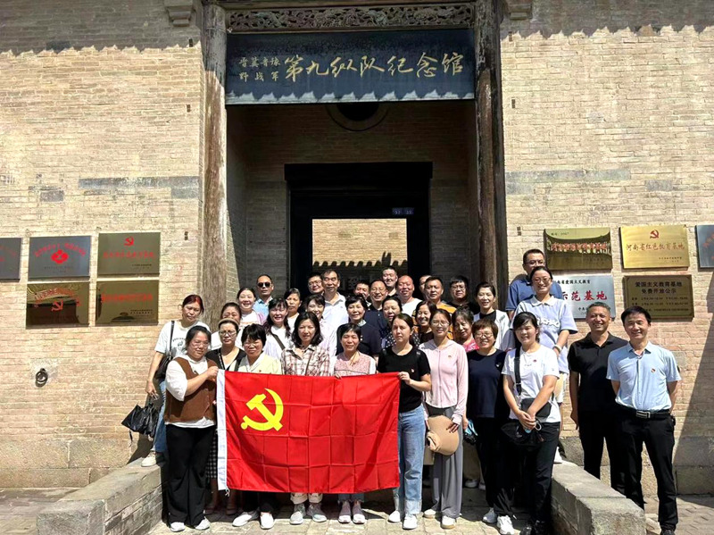 重温革命峥嵘记忆  传承红色文化精神