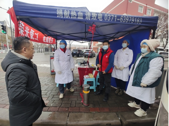 寒冬慰问传真情 殷殷关怀送温暖