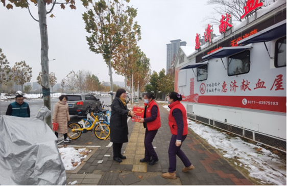 寒冬慰问传真情 殷殷关怀送温暖