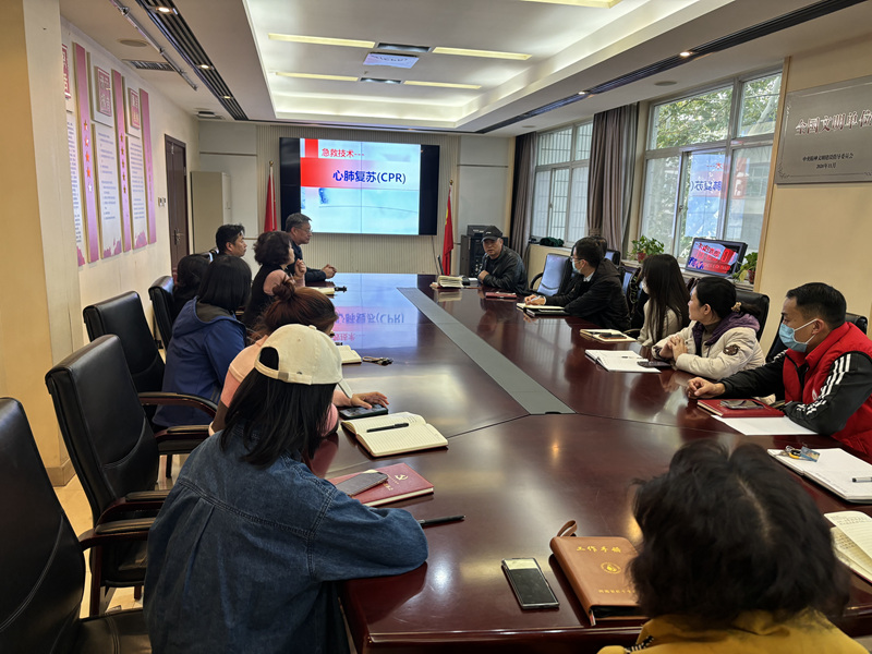 强化理论学习，保障临床用血