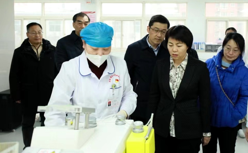 省卫生健康委主任黄红霞到省血液中心开展安全稳定工作督导检查
