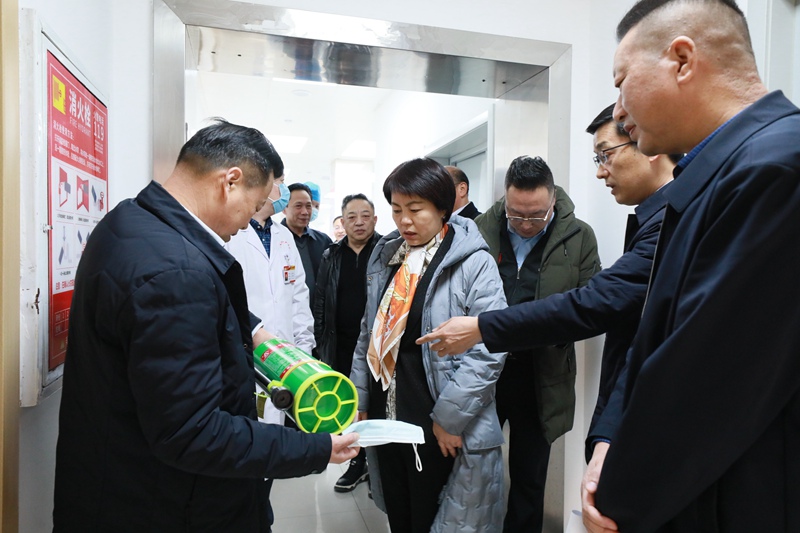 省卫生健康委主任黄红霞到省血液中心开展安全稳定工作督导检查