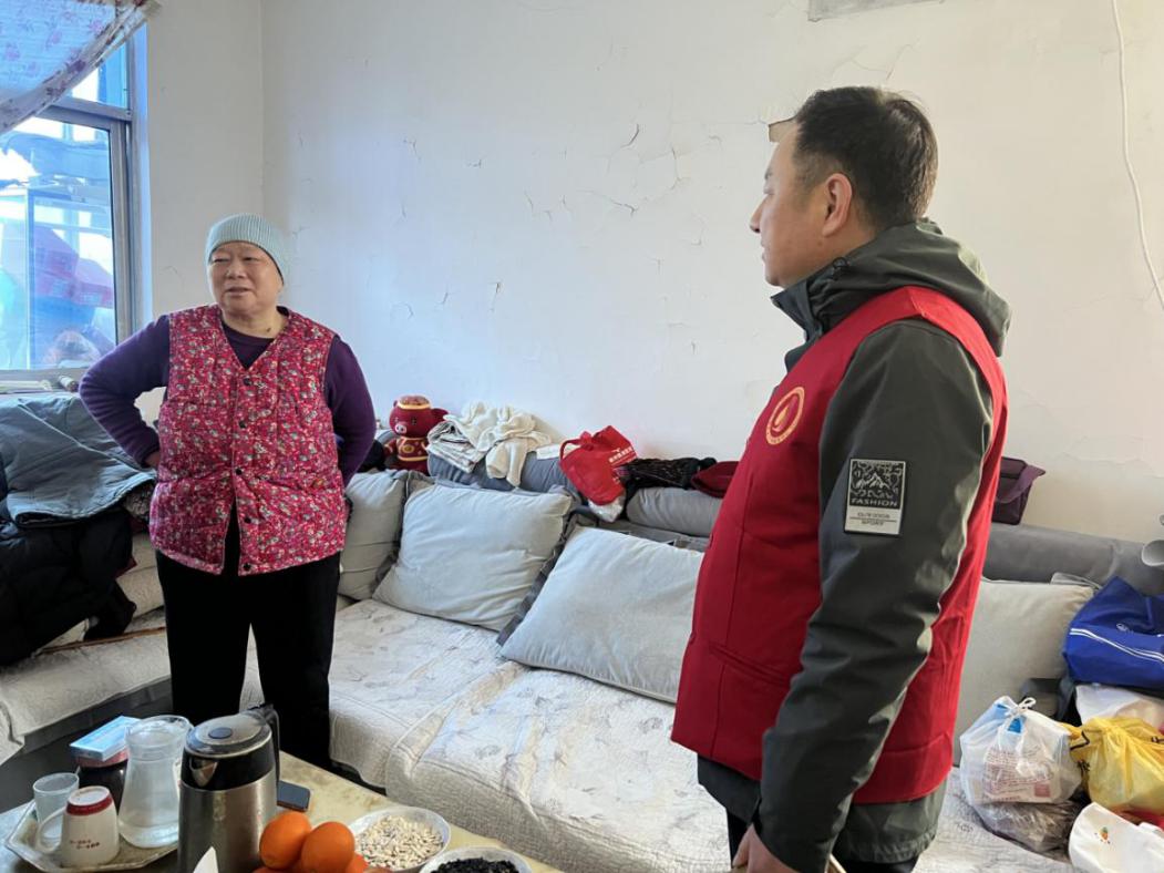 三月春风暖人心 雷锋精神永传承