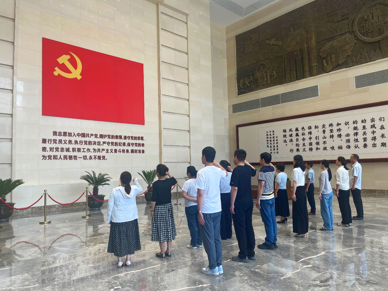 业务管理党支部、质控科党支部 赴河南廉政文化教育中心参观学习