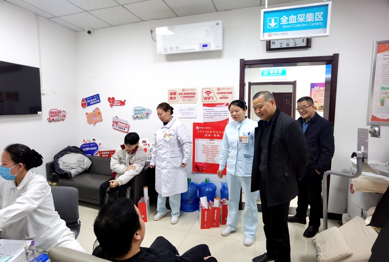 迎新春送祝福  情暖寒冬共欢颜