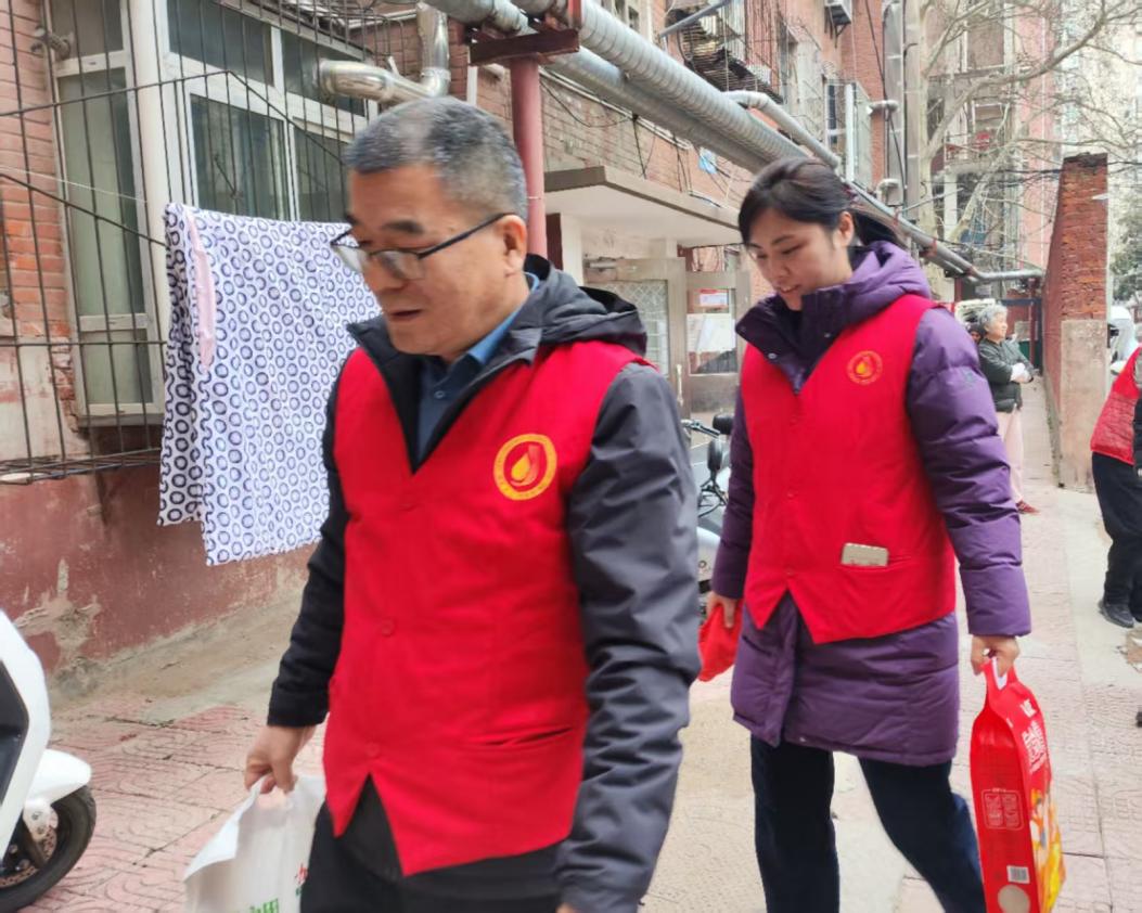“学雷锋 我行动”，温暖传递新同乐社区