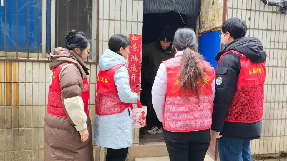 “学雷锋 我行动”，温暖传递新同乐社区
