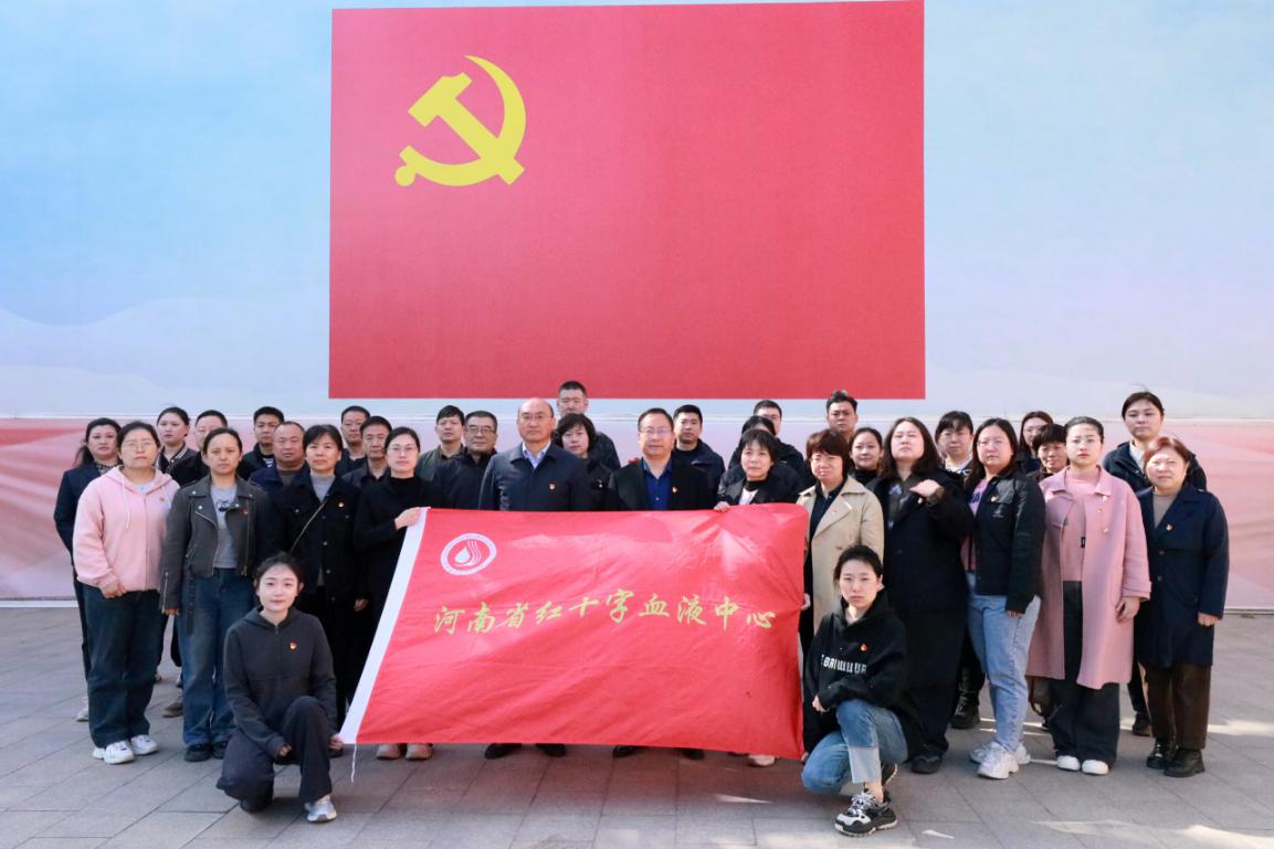 清明祭英烈 学史铭初心
