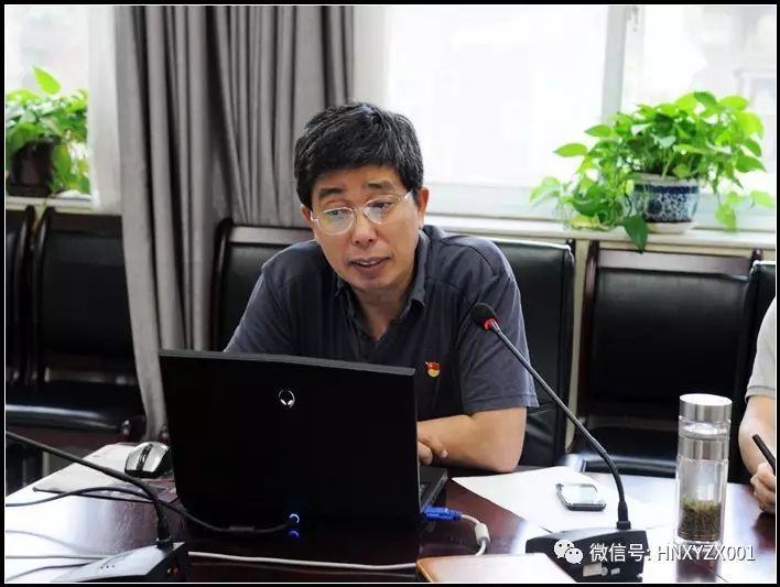 行政党支部开展“庆七一”主题党日活动