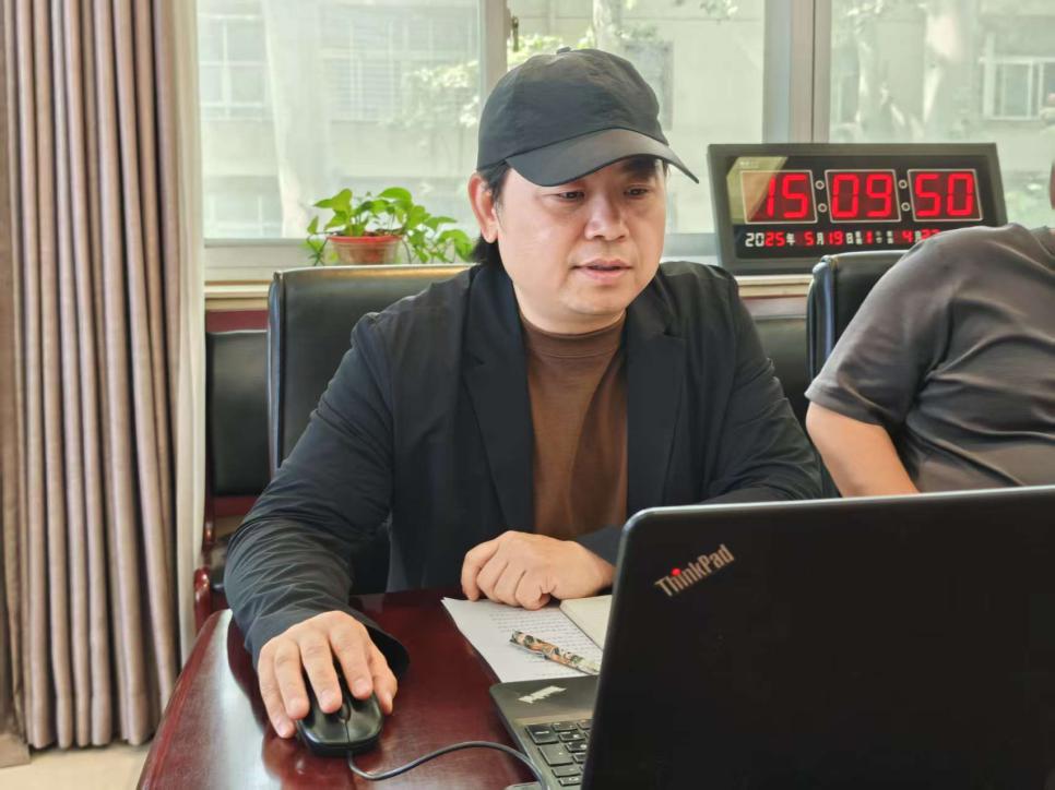 清风正气入心间！宣传招募科党支部组织观看《反腐为了人民》