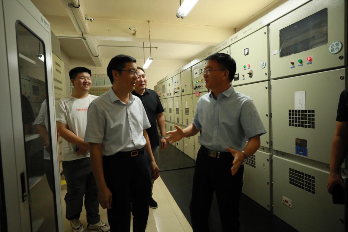 省卫生健康委员会副主任路修德深入血液中心检查安全生产和防汛备汛工作
