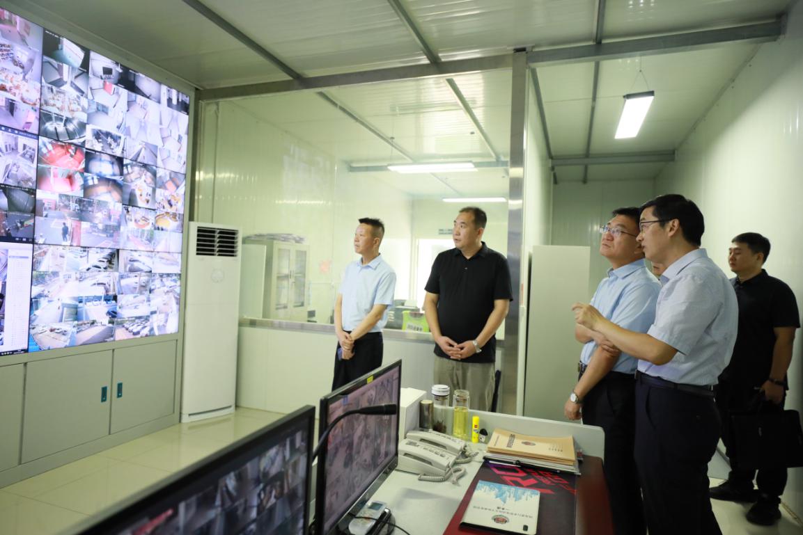 省卫生健康委员会副主任路修德深入血液中心检查安全生产和防汛备汛工作