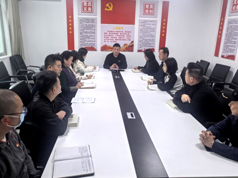 供应室党支部开展“优化库房管理效能，保障临急配送高效”主题党日活动