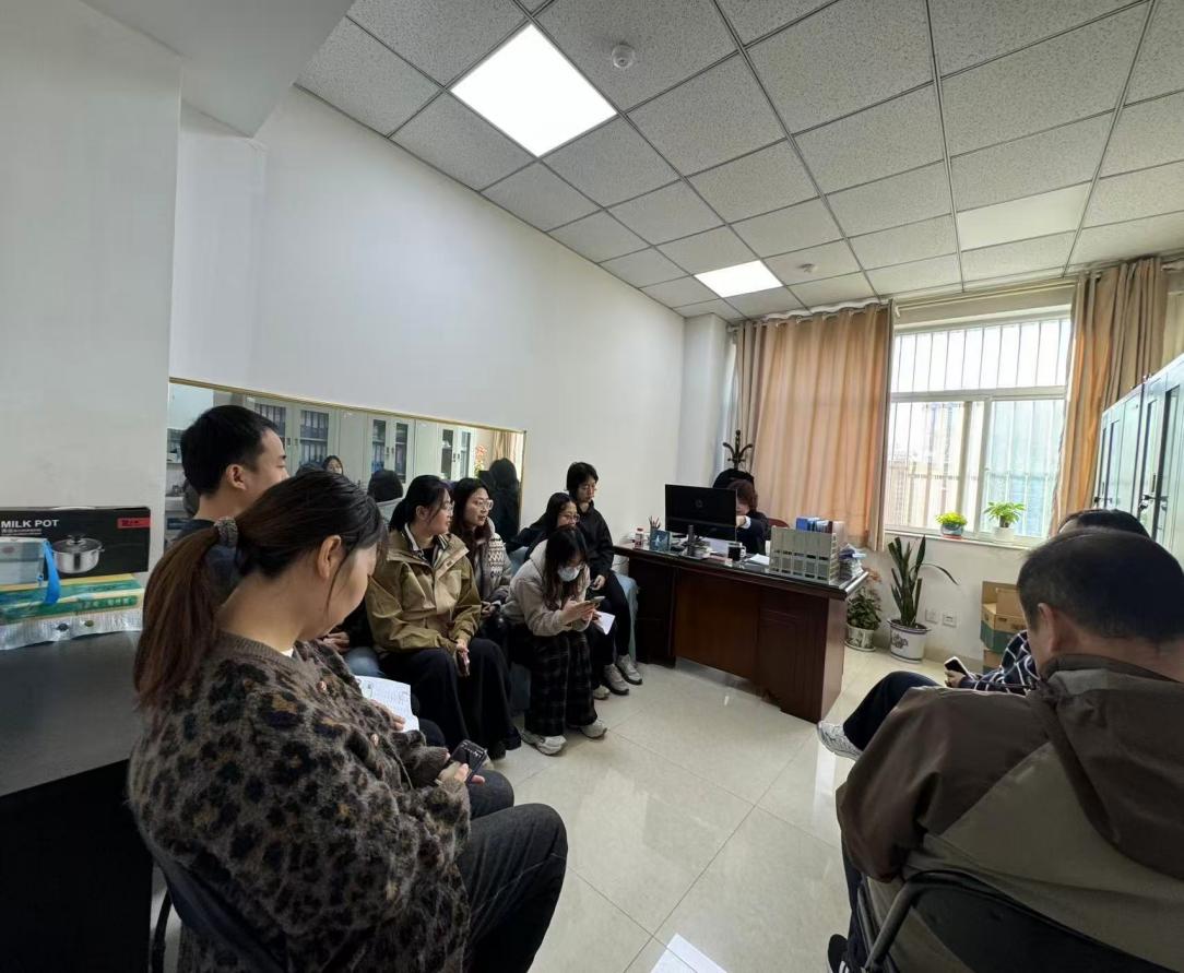 强化理论武装 筑牢廉政防线