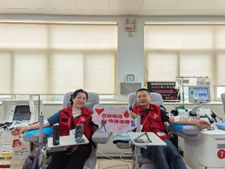 热血巾帼 情暖三月