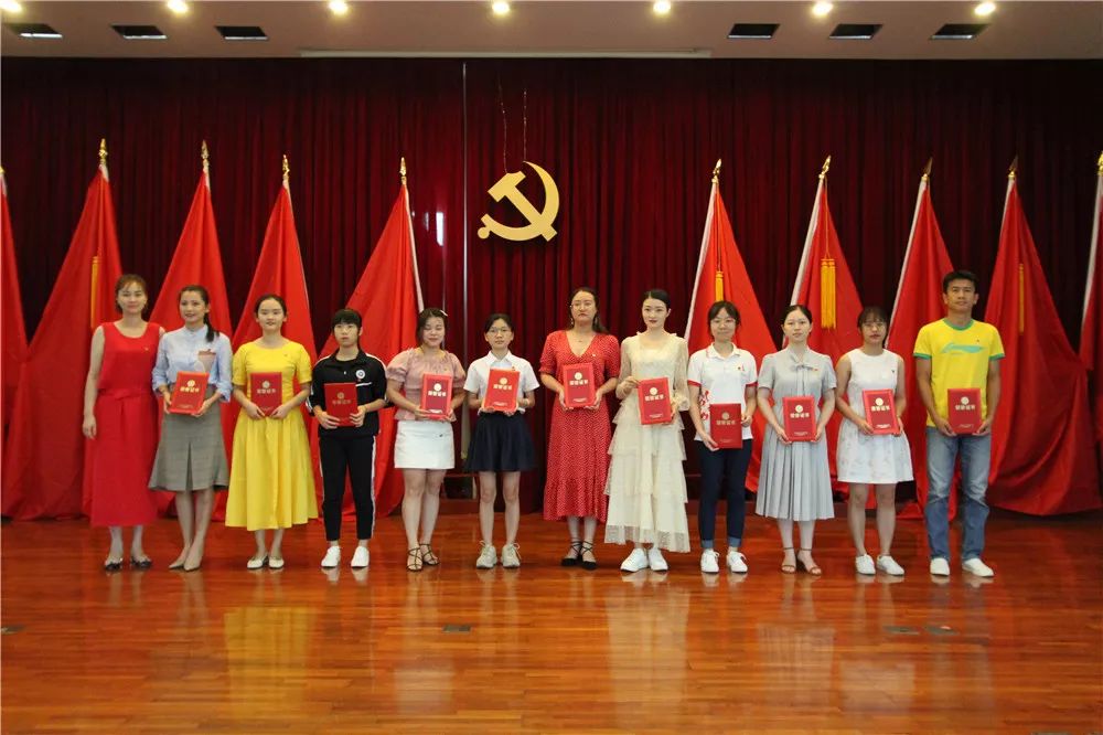 海南省卫生健康委举办2019年“青春心向党•建功新时代”宣传教育实践活动