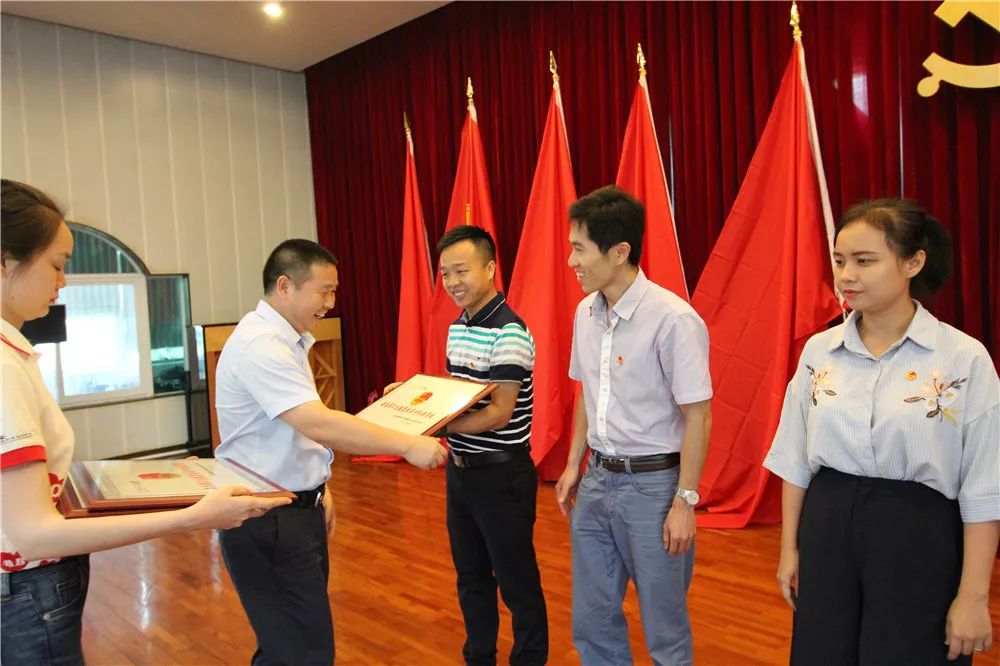 海南省卫生健康委举办2019年“青春心向党•建功新时代”宣传教育实践活动