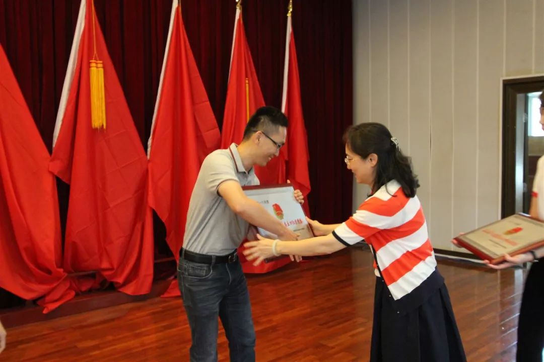 海南省卫生健康委举办2019年“青春心向党•建功新时代”宣传教育实践活动