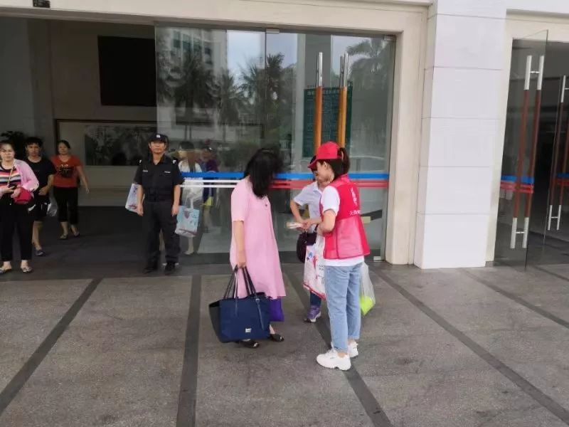 捐献热血践初心 心系地贫解民忧 ——海南省血液中心开展“不忘初心、牢记使命”主题教育系列活动
