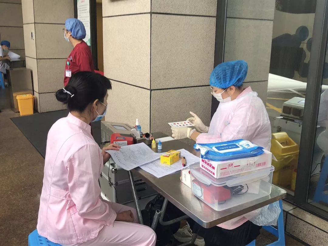 献血战“疫”,海南现代妇儿首当其冲!