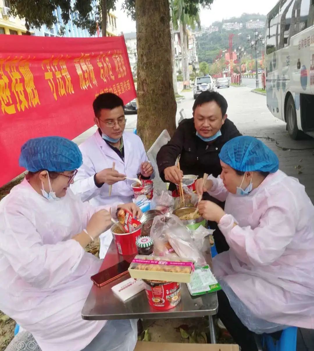 疫情后方,我们共同守护生命!