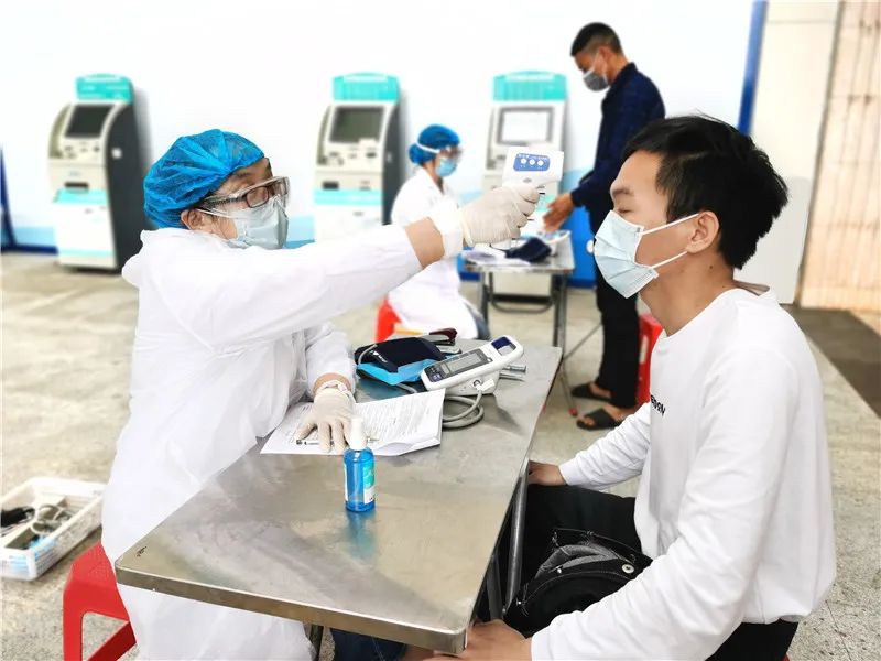 疫情后方,我们共同守护生命!