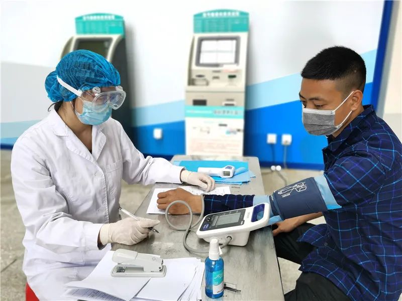 疫情后方,我们共同守护生命!