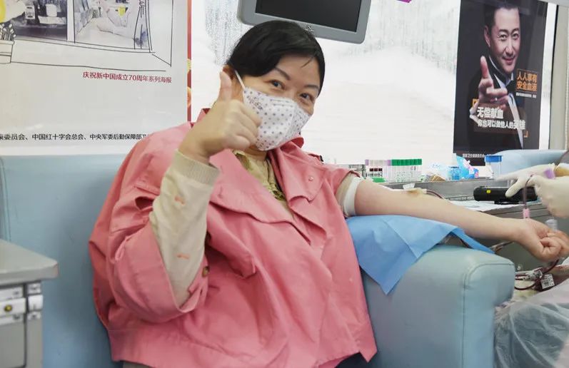 “抗击疫情 为爱逆行”——海南省高级人民法院开展无偿献血活动
