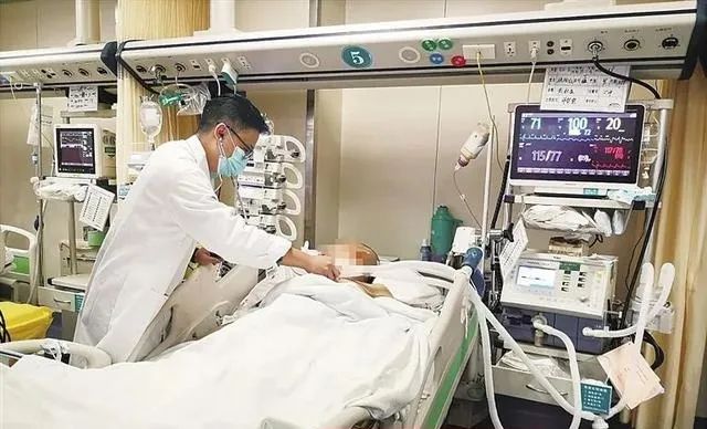 一男子“热”进ICU，它成救命关键！