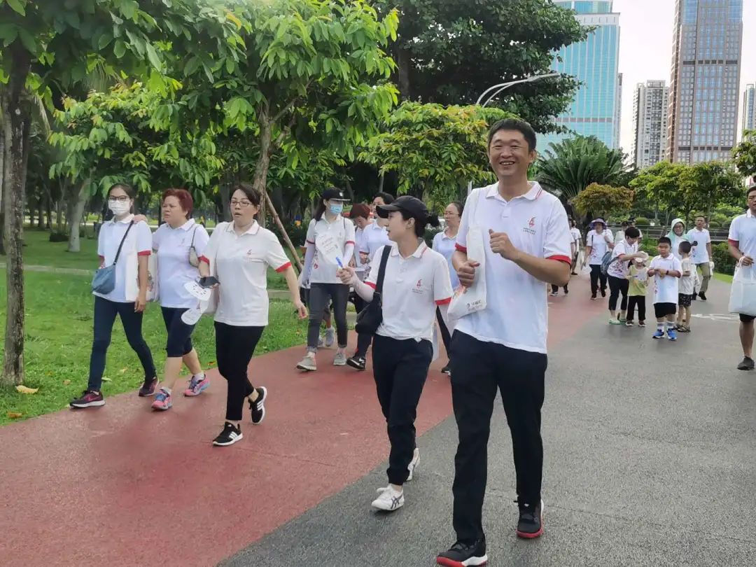 “我健康、我快乐”———海南省血液中心积极参与省直机关万人健步走活动