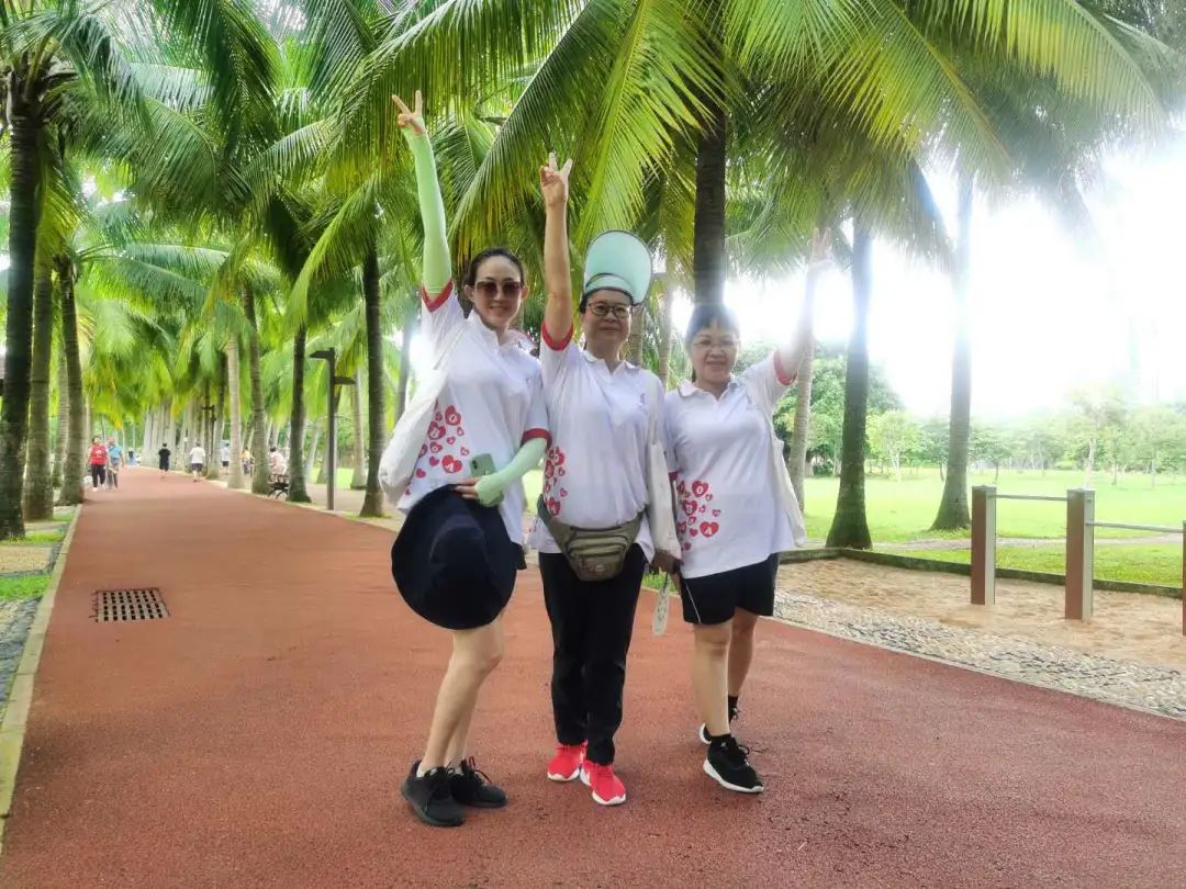 “我健康、我快乐”———海南省血液中心积极参与省直机关万人健步走活动