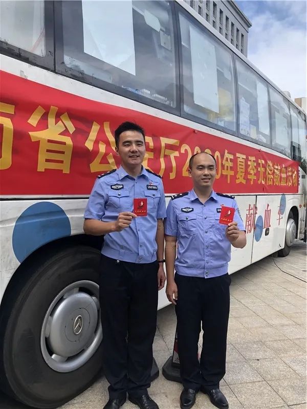 忠诚为民献爱心 滴滴热血铸警魂  ——海南省公安系统组织开展无偿献血活动