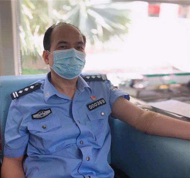 忠诚为民献爱心 滴滴热血铸警魂  ——海南省公安系统组织开展无偿献血活动