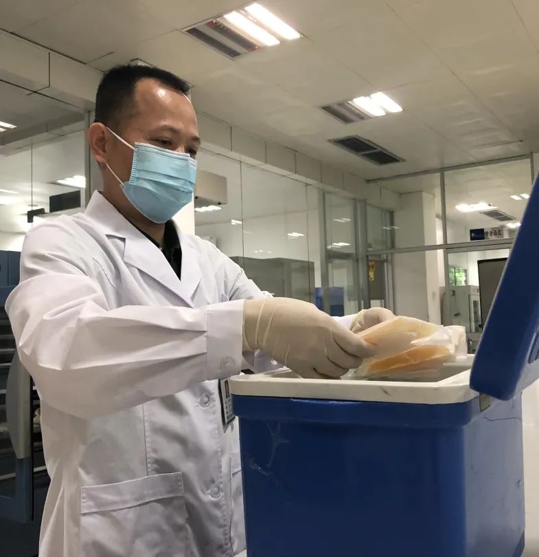 海南省调配新冠肺炎康复者恢复期血浆至武汉用于新冠特异性免疫球蛋白生产