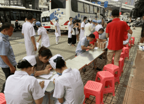 迎国庆 贺院庆 让爱在血液中流动——海南骨科医院无偿献血红色行动
