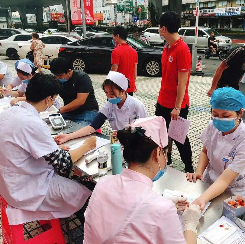 迎国庆 贺院庆 让爱在血液中流动——海南骨科医院无偿献血红色行动