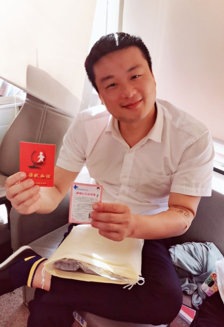 “行庆献热血 华夏有真情” ——华夏银行海口分行5周年行庆爱心献血活动