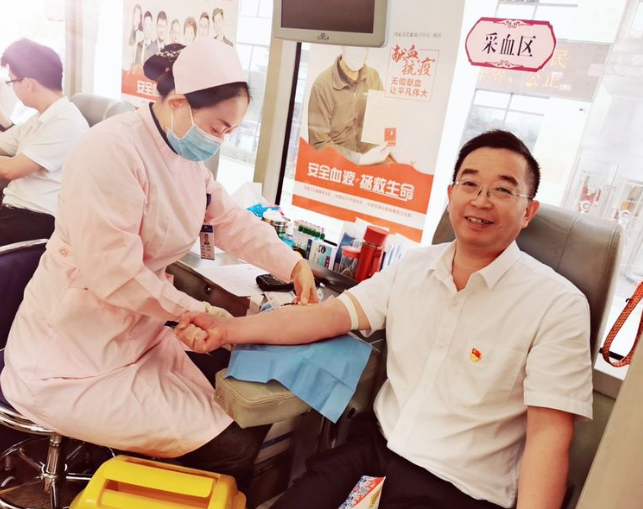 “行庆献热血 华夏有真情” ——华夏银行海口分行5周年行庆爱心献血活动