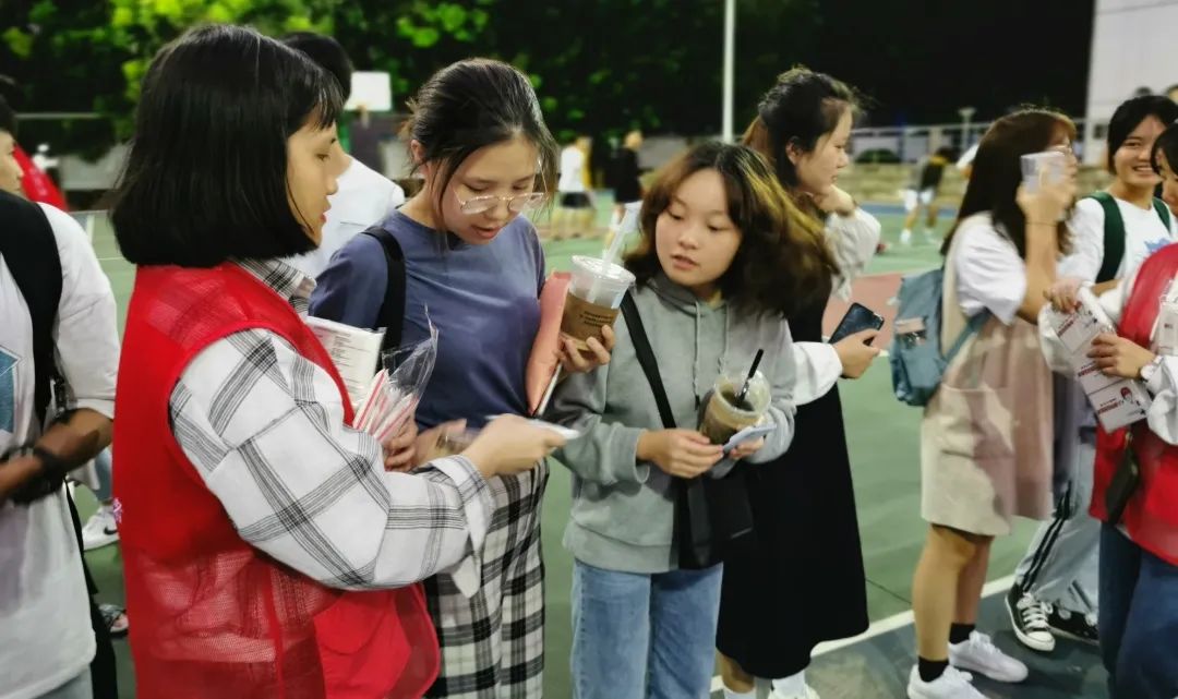 热血篮球 闪耀青春 ——海南省“献血杯”高校篮球赛圆满落幕